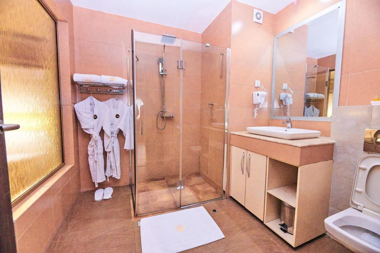 Oak Haven Hotel & Suites Port Harcourt Exterior foto